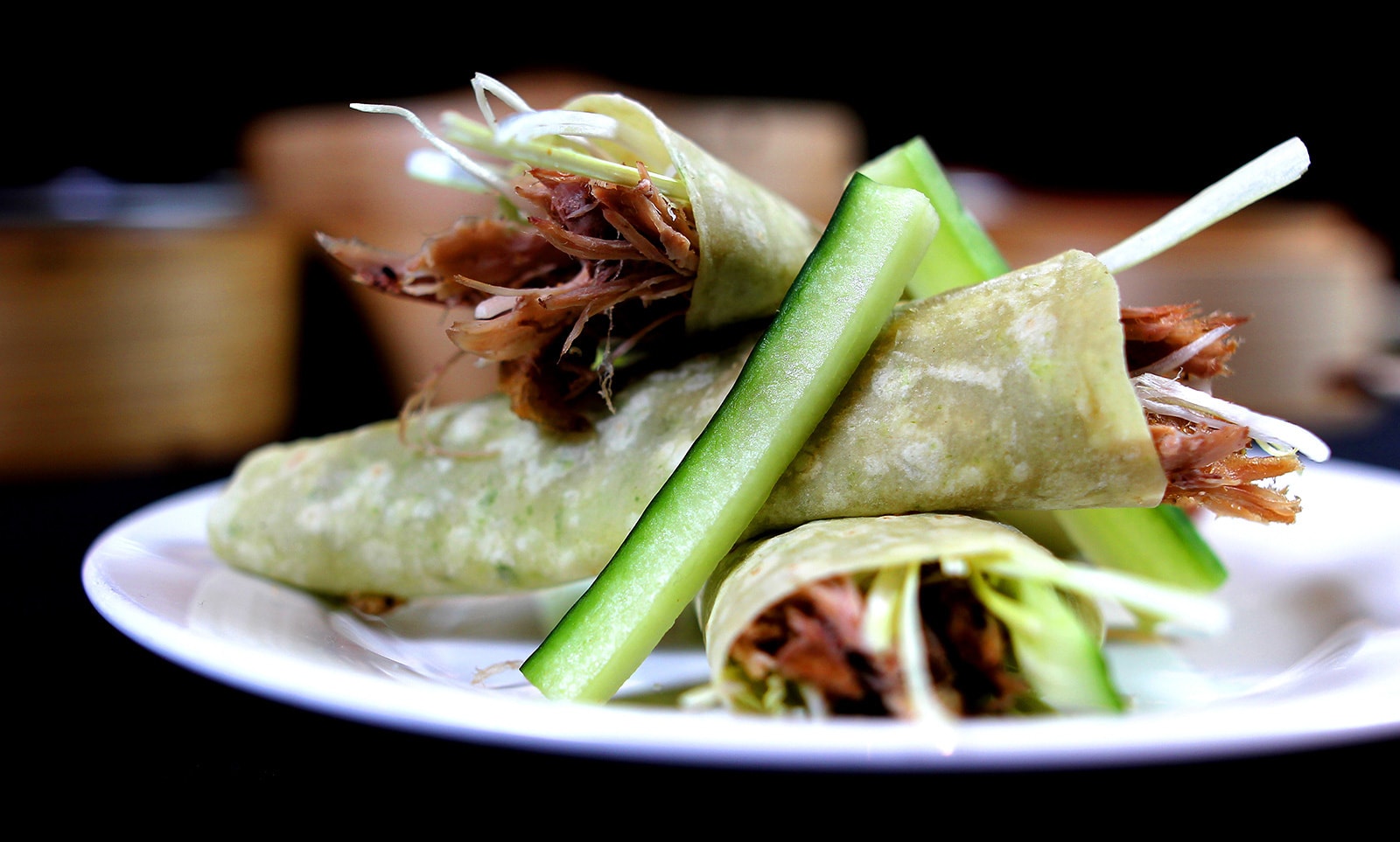 Crispy Aromatic Duck with Pancakes 香酥鴨