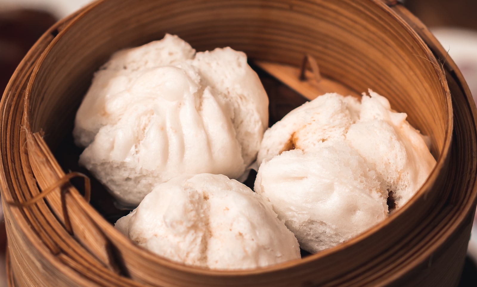 Steamed Char Siu Buns (Sweet BBQ Pork)  蠔油叉燒飽